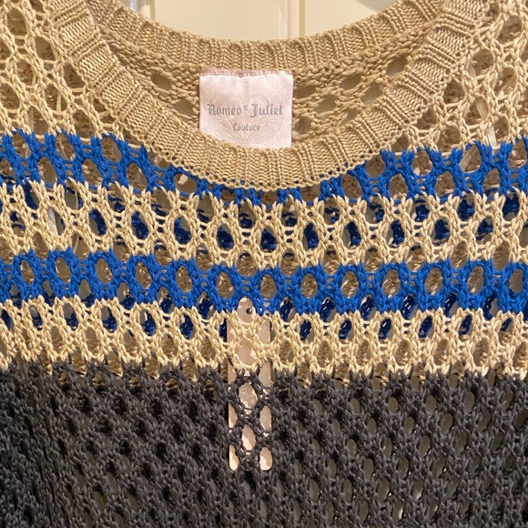 Romeo & Juliet Couture Charcoal/Tan/Blue Open Knit Long Sleeve Sweater Size S - Picture 4 of 6